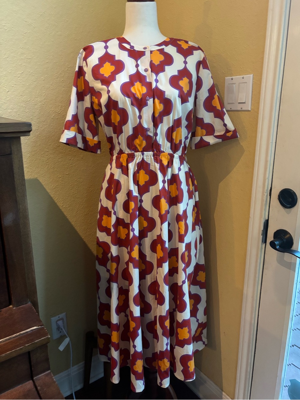 Niu (Italy) geometric button up dress. No belt. Large